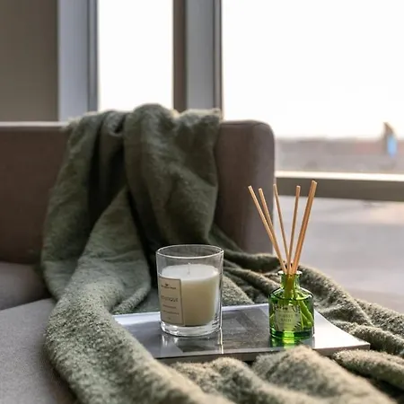Guestready Holiday Homes - Modern Loft In Downtown Dubai Buitenkant foto
